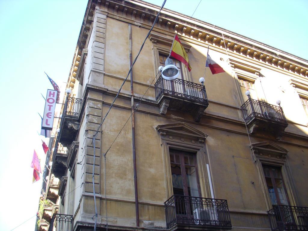 San Michele Inn Catane Extérieur photo