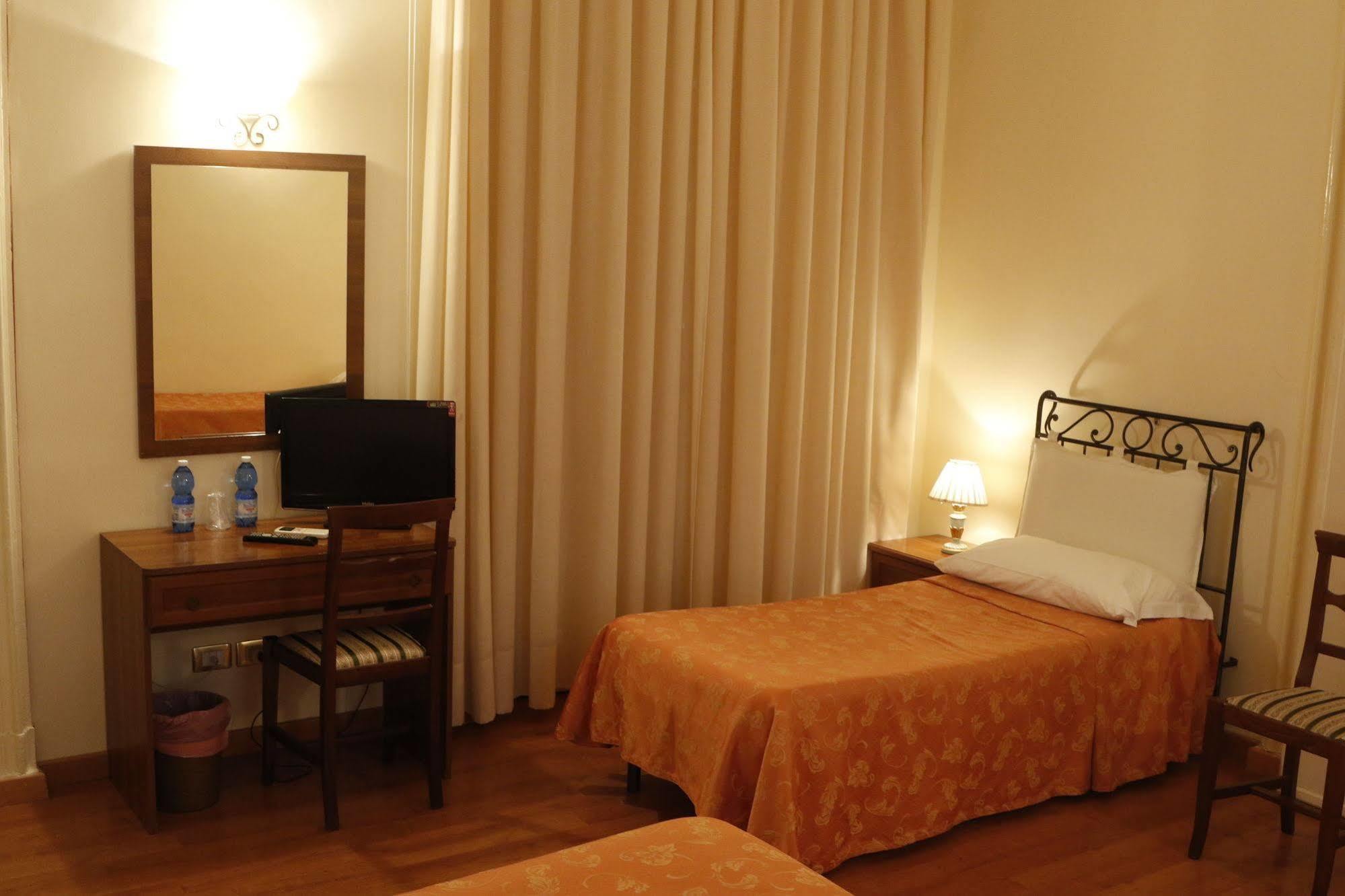 San Michele Inn Catane Extérieur photo